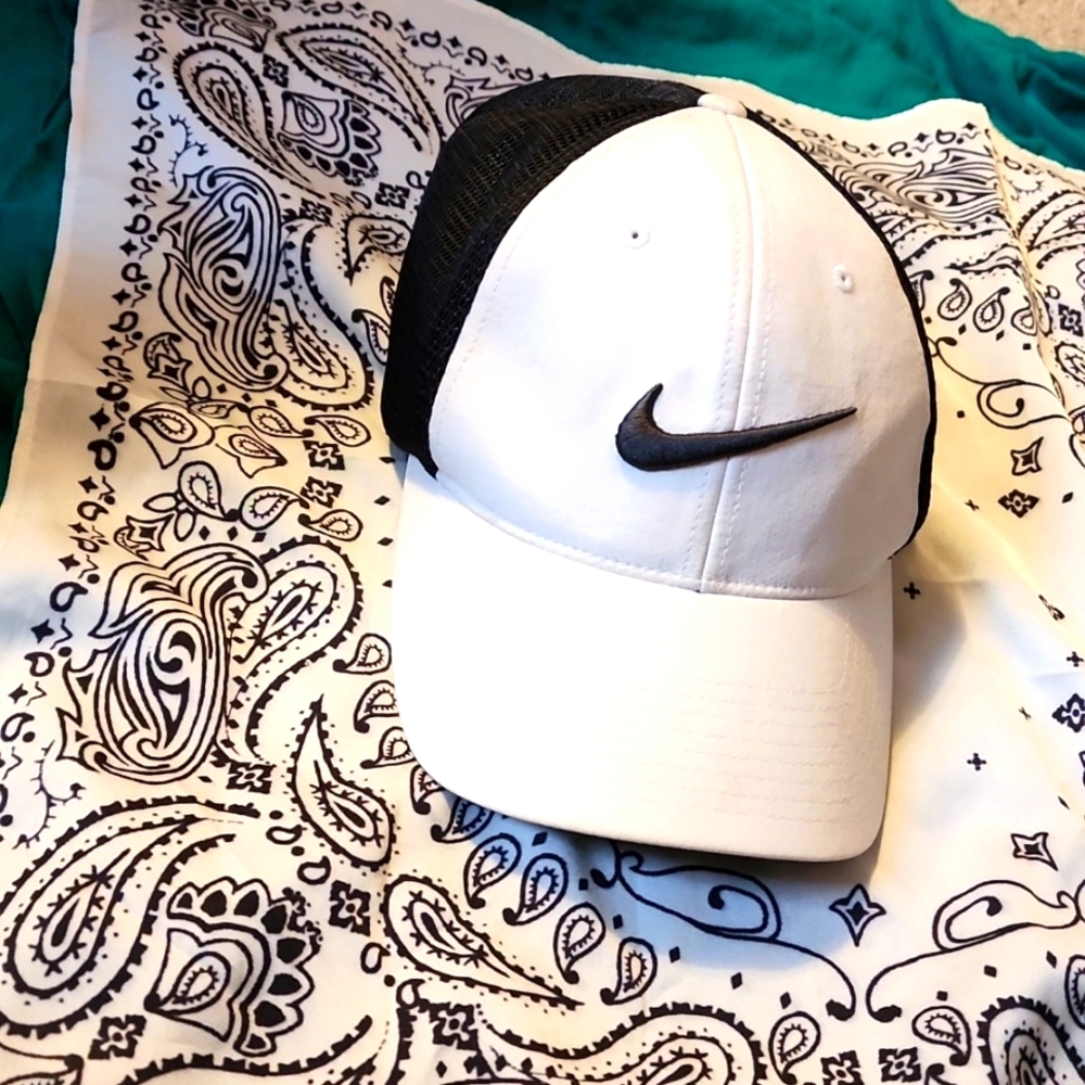 Mens NIKE Flex-Fit Hat
